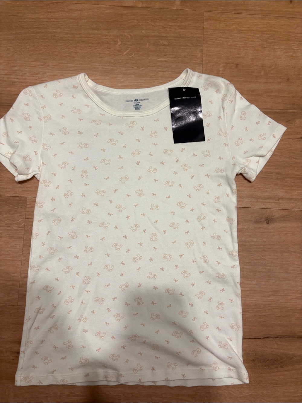 Brandy Melville Basic Short Sleeve Tee with Peach Micro teddy bear Print